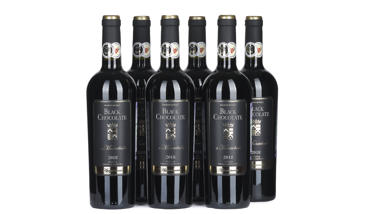 Vin 2018 года. Black Chocolate вино. Вино черный дракон. Блэк си вино. Вино в черной бутылке.