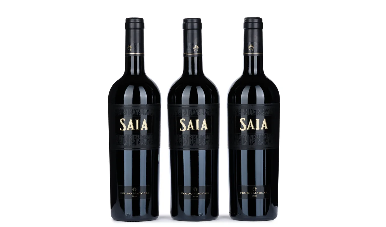 Набор вина - Запас главного сицилийского красного Feudo Maccari Saia, 3 бутылки красного