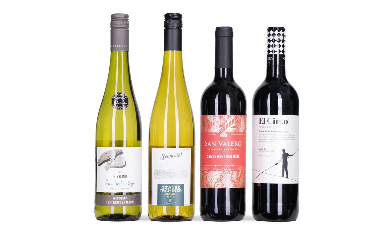 Набор вина - Полусладкий поцелуй у ёлки, По 2 бутылки красного и белого