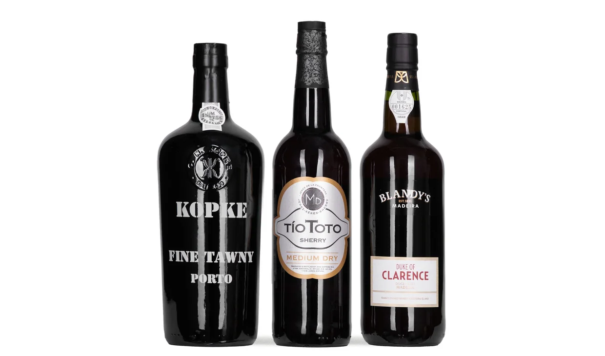 Набор вина - Теплый клетчатый сет, 3 бутылки крепленого