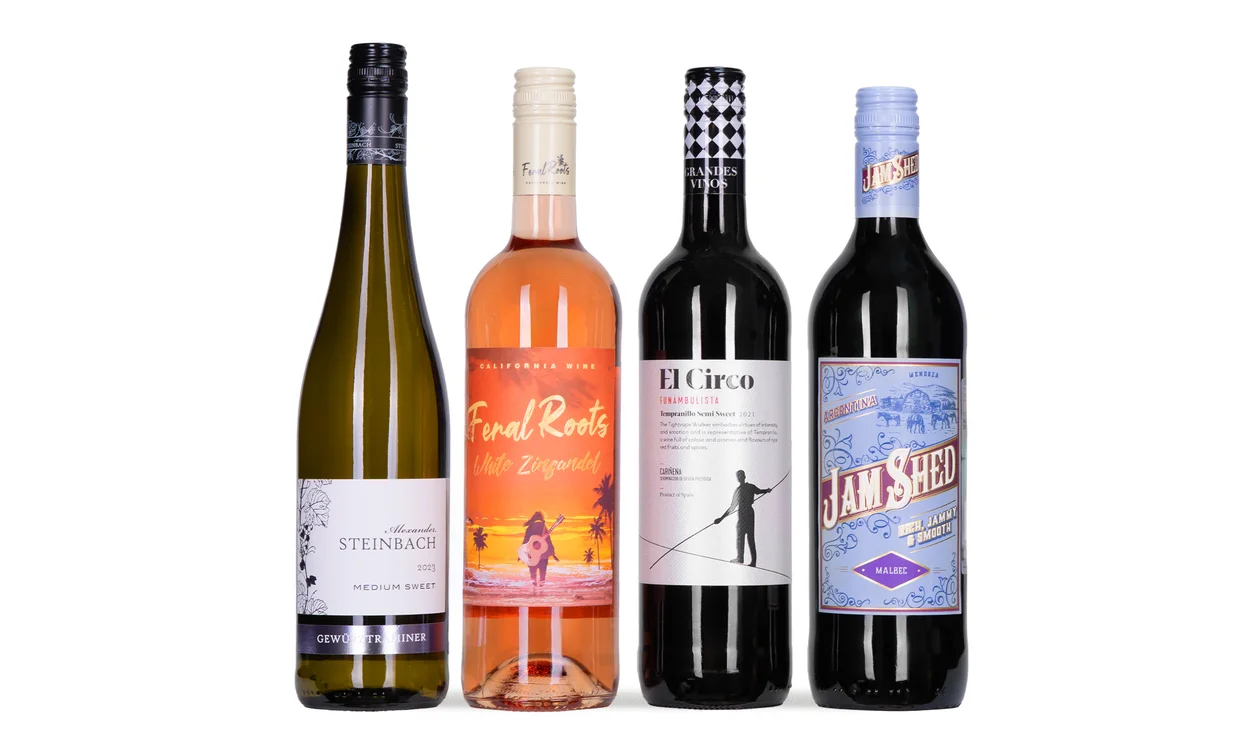 Набор вина - Полусладкий поцелуй, По бутылке белого и розового и 2 бутылки красного